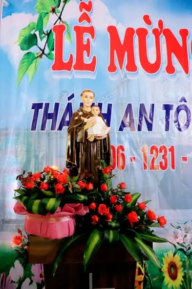 Hình ảnh: Giáo khu An-tôn mừng lễ quan thầy và làm phép tượng Thánh Antôn