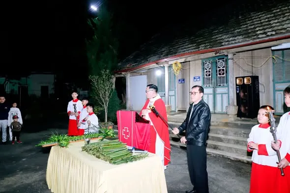 Chúa Nhật Lễ Lá 2025 – khai mạc Tuần Thánh – ảnh 2