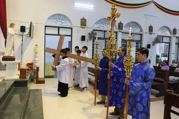Thứ Sáu Tuần Thánh 2026: Đàng Thánh Giá, suy tôn Thánh Giá và táng xác Chúa – ảnh 5