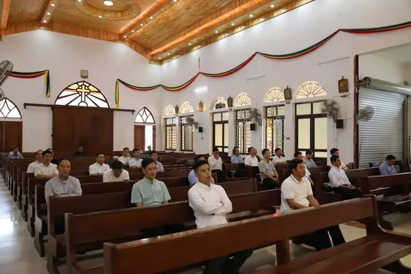 Quý cha trong giờ tĩnh tâm